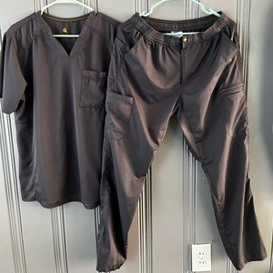 Carhartt force flex scrub set, small top, medium bottoms